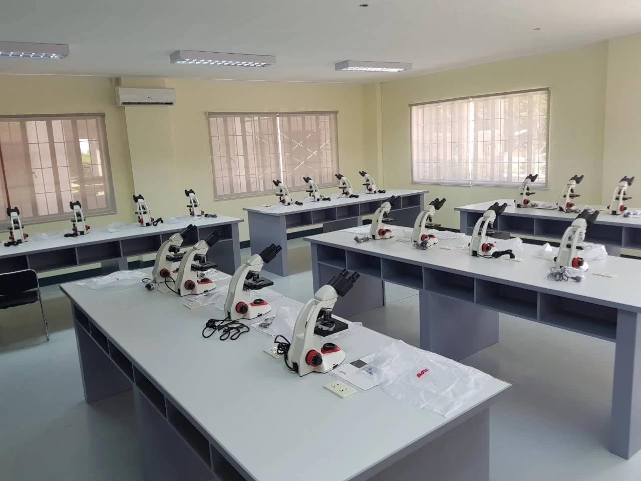 A laboratory at the AMA School of Medicine