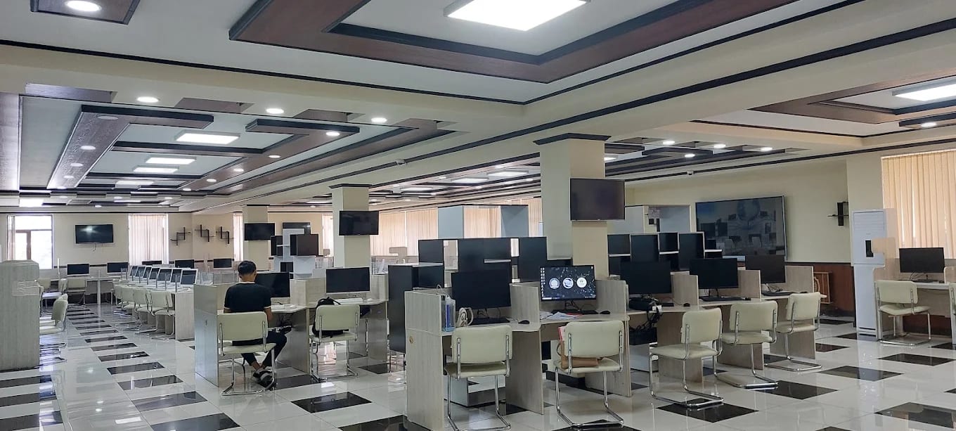A modern electronic reading room and computer library at Andijan State Medical Institute