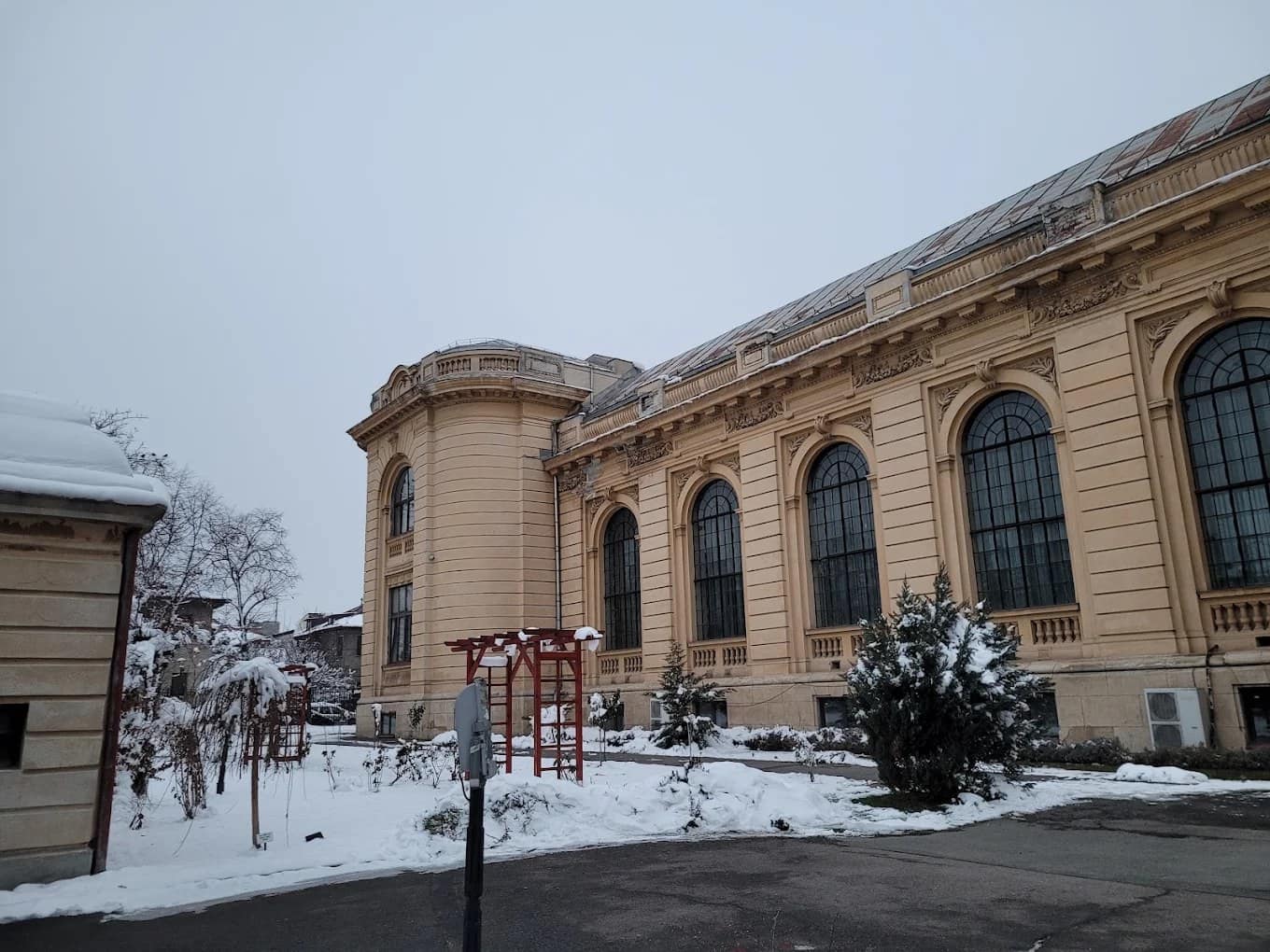 Medical students and facilities at Carol Davila University, Bucharest