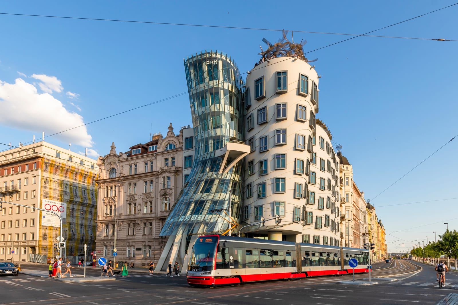 The Dancing House, Prague
