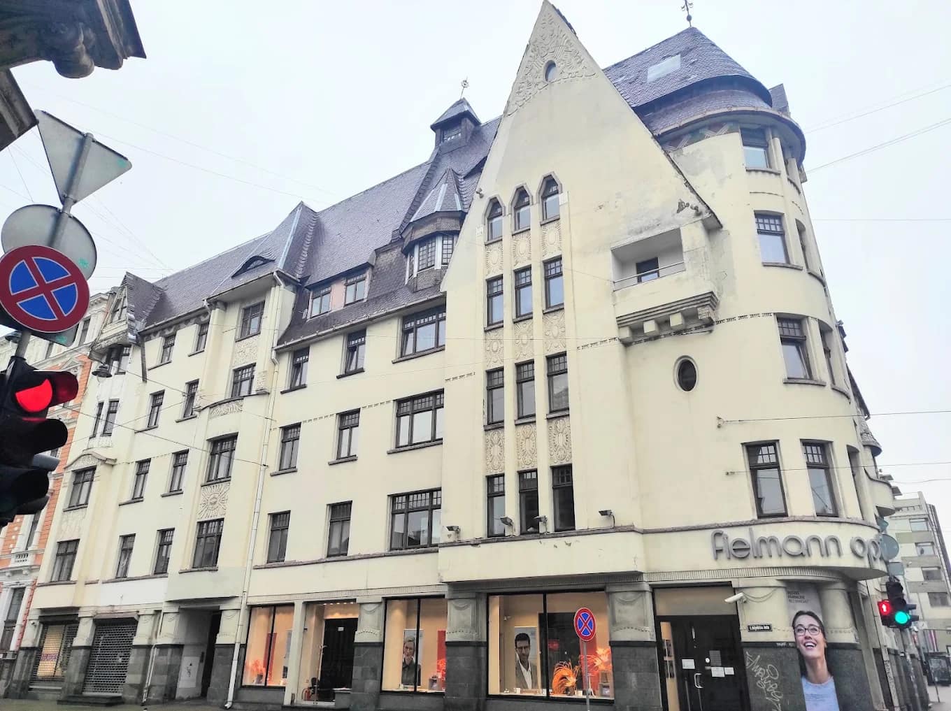 Art-nouveau architecture in Riga