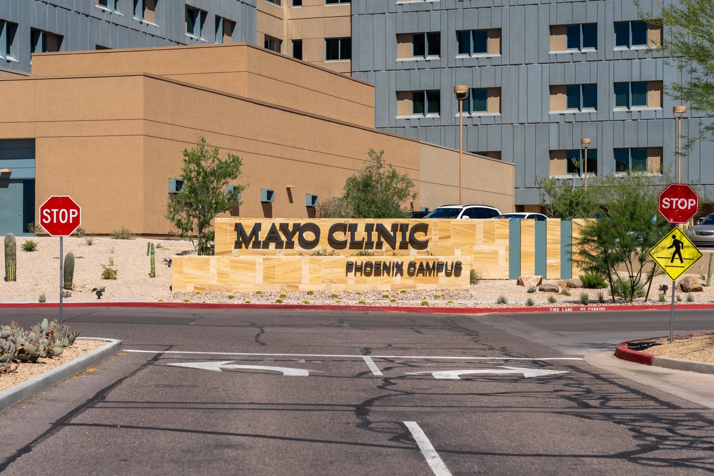 The Mayo Clinic Phoenix Campus sign and building in Arizona