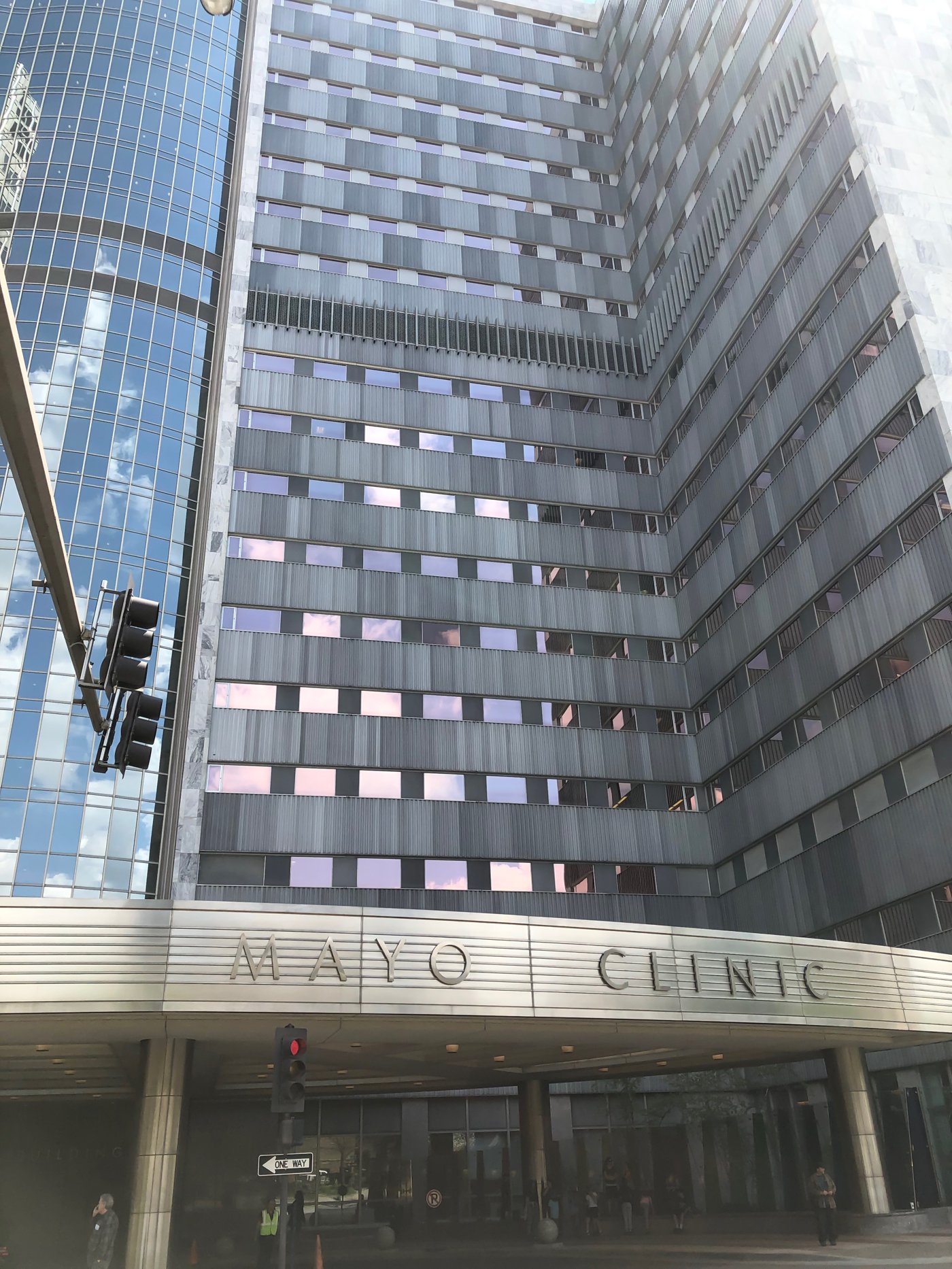 A Mayo Clinic tower building on the Rochester, Minnesota campus