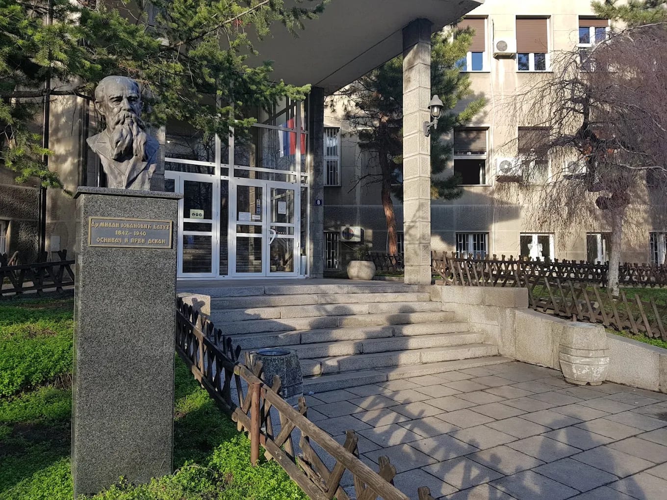 The bust of Dr Milan Jovanovic Batut, founder and first dean, at the entrance to the Belgrade Faculty of Medicine