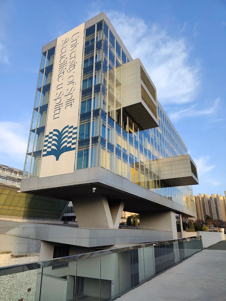 The University of Split campus building in Split, Croatia, signed University of Split and Sveučilište u Splitu alongside the university crest