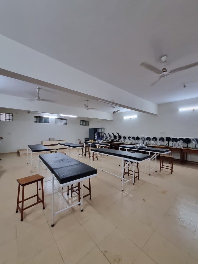 The Abhishek I Mishra Memorial Medical College and Research Class, Bhilai