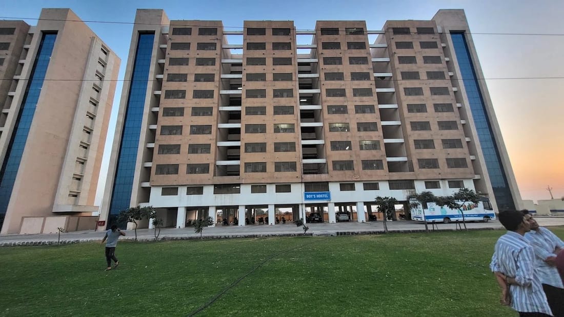 Banas Medical College and Research Institute, Palanpur campus and facilities, Palanpur