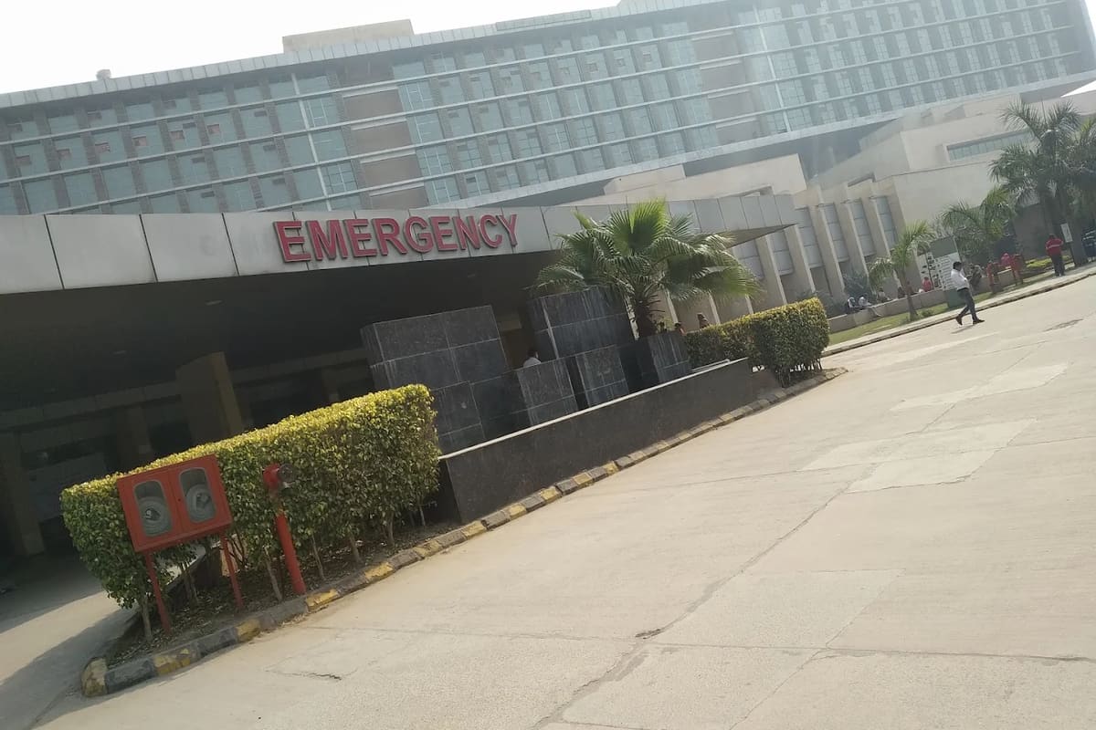ESIC Medical College and Hospital, Faridabad campus and facilities, Faridabad