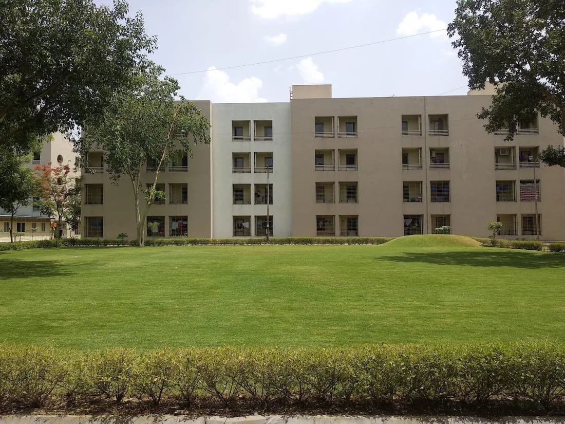 GCS Medical College, Hospital and Research Centre lecture and library facilities, Ahmedabad
