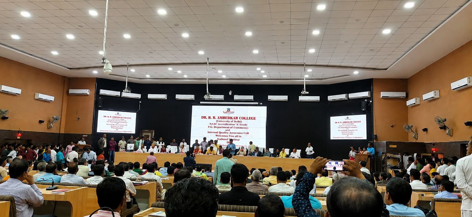A conference / CME programme in the GMC Akola auditorium