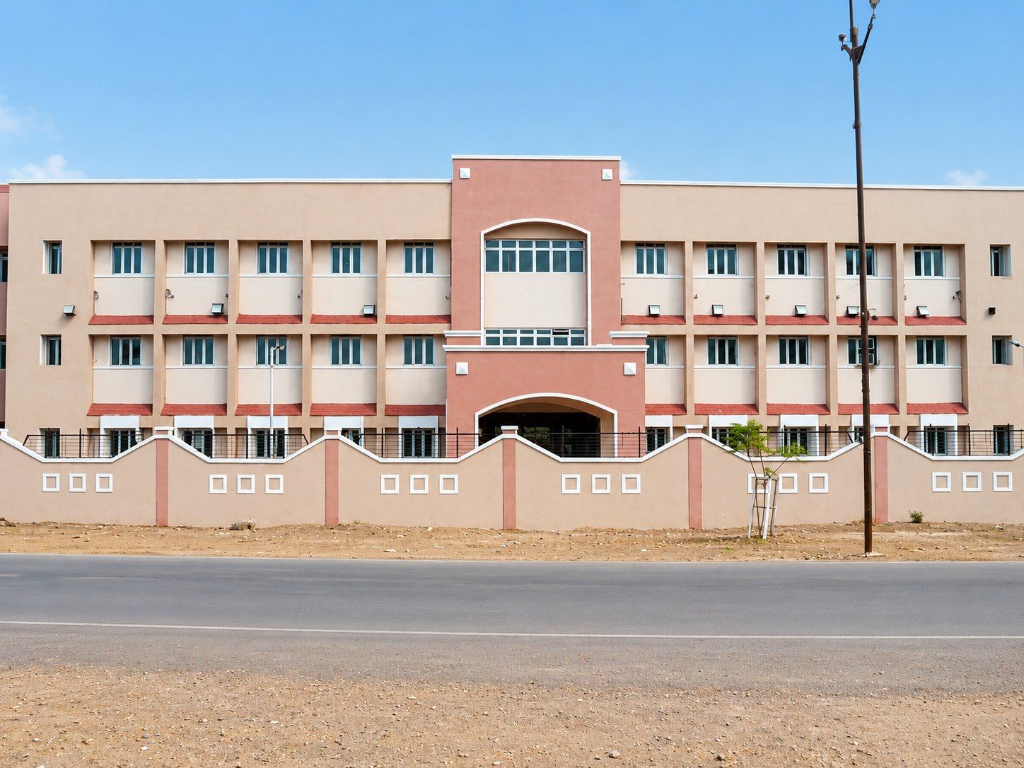 A long academic building at GMC Akola
