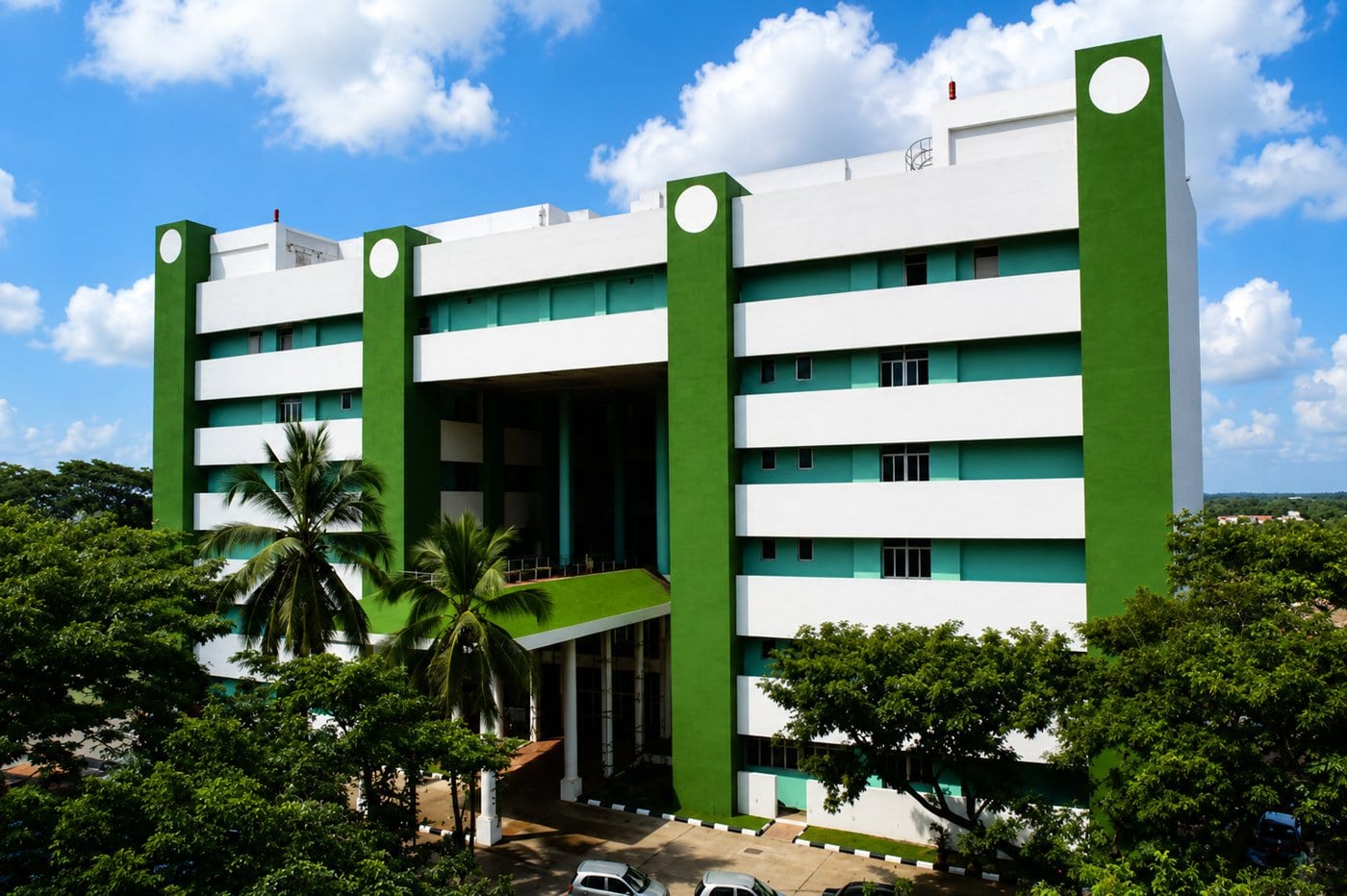 GMC Thiruvananthapuram students on campus