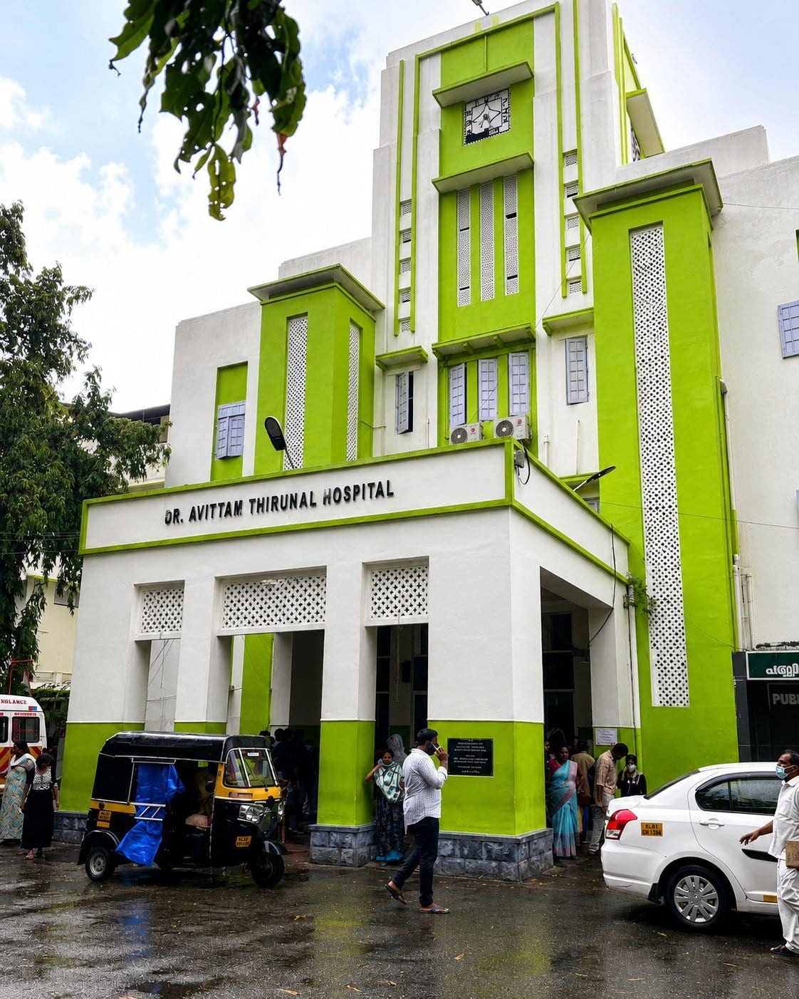 SAT Hospital (Dr. Avittam Thirunal Hospital), the women's and children's hospital