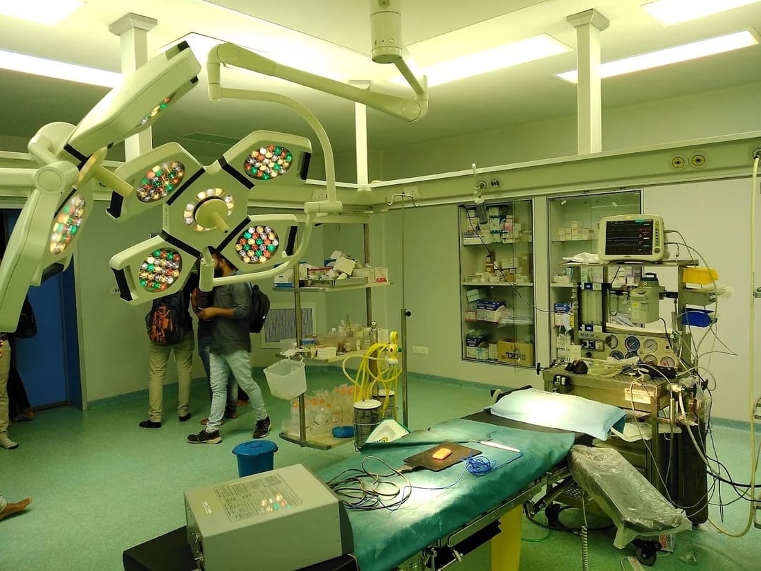 GMERS Medical College and Hospital, Gandhinagar hospital building, Gandhinagar
