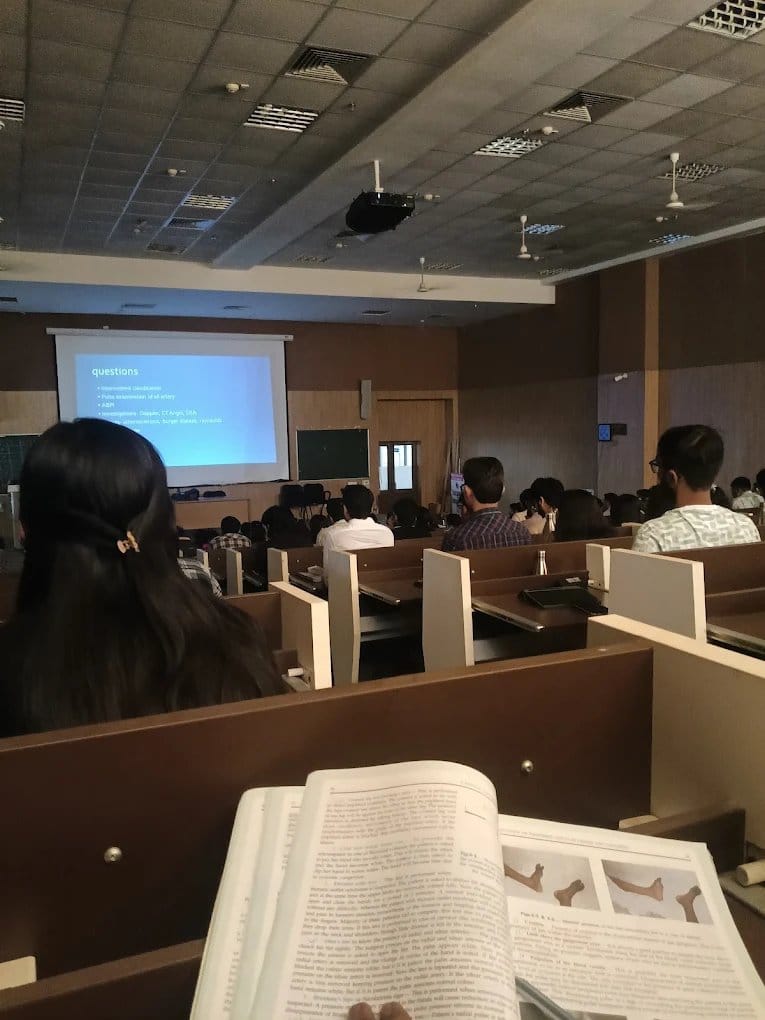 GMERS Medical College and Hospital, Himmatnagar academic block, Himmatnagar