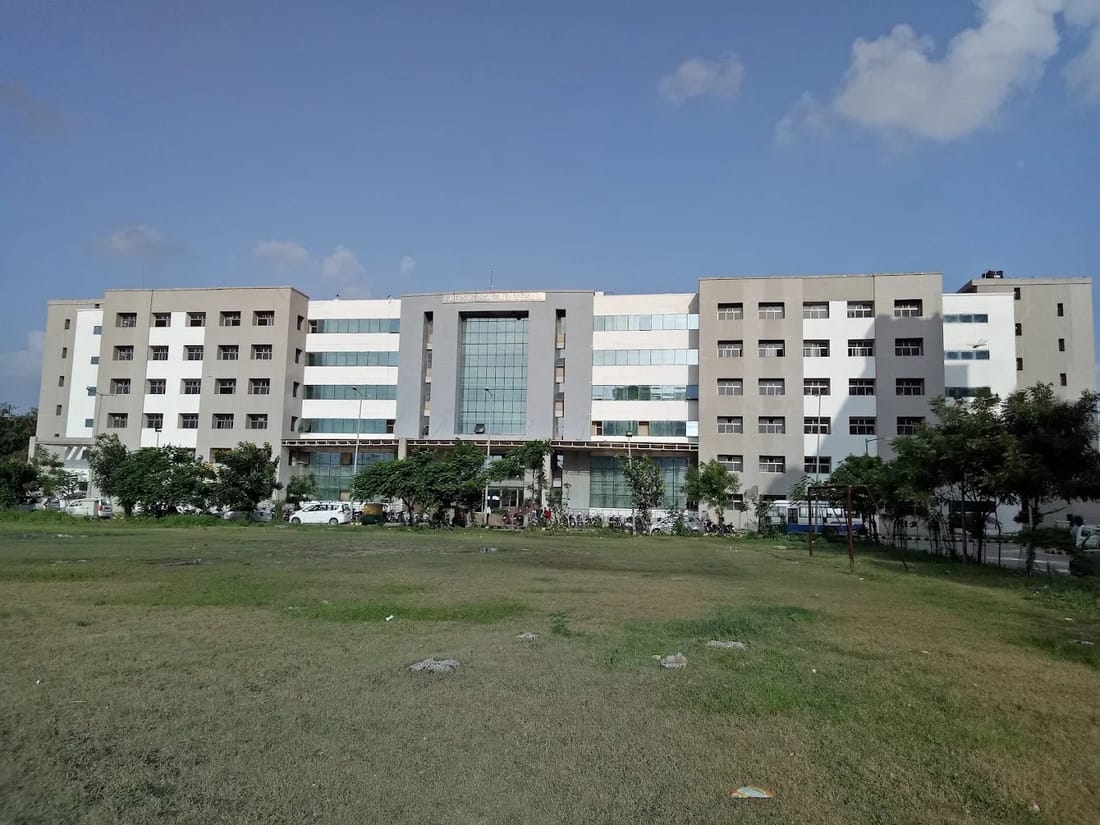 GMERS Medical College and Hospital, Sola, Ahmedabad campus and facilities, Ahmedabad