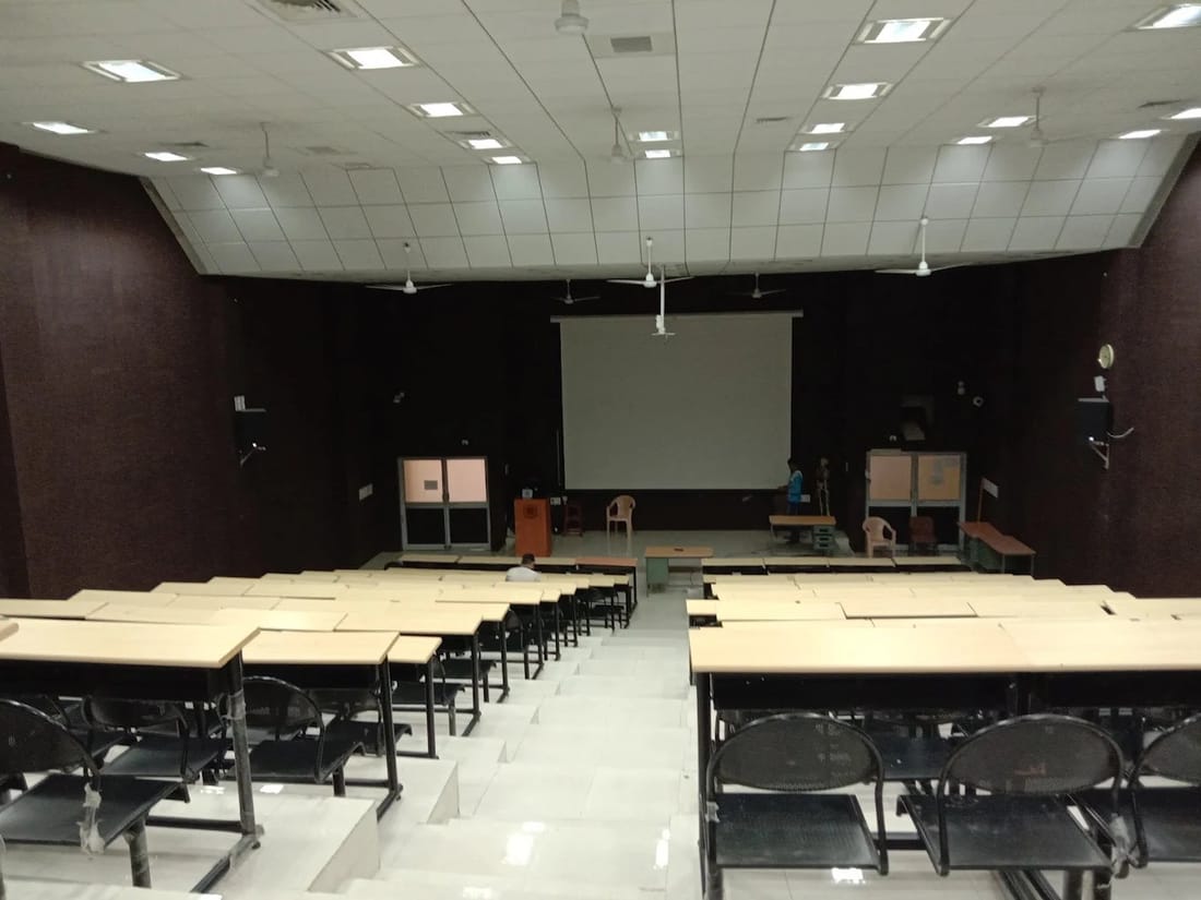 GMERS Medical College and Hospital, Valsad academic building and facilities, Valsad
