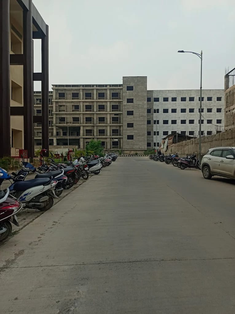 The Government Medical College, Ambikapur campus frontage