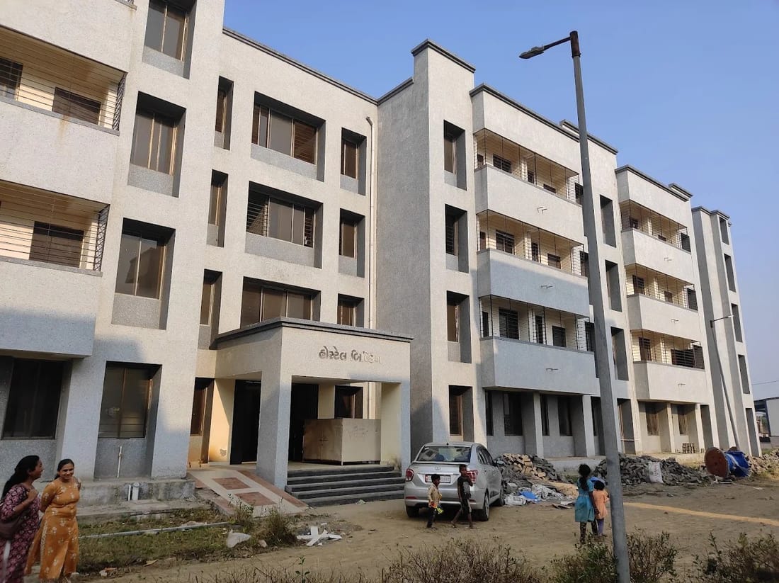 GMERS Medical College, Navsari campus and facilities, Navsari