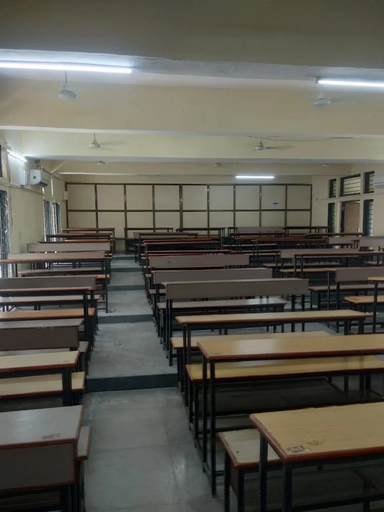 GMERS Medical College, Panchmahal, Godhra campus and facilities, Godhra