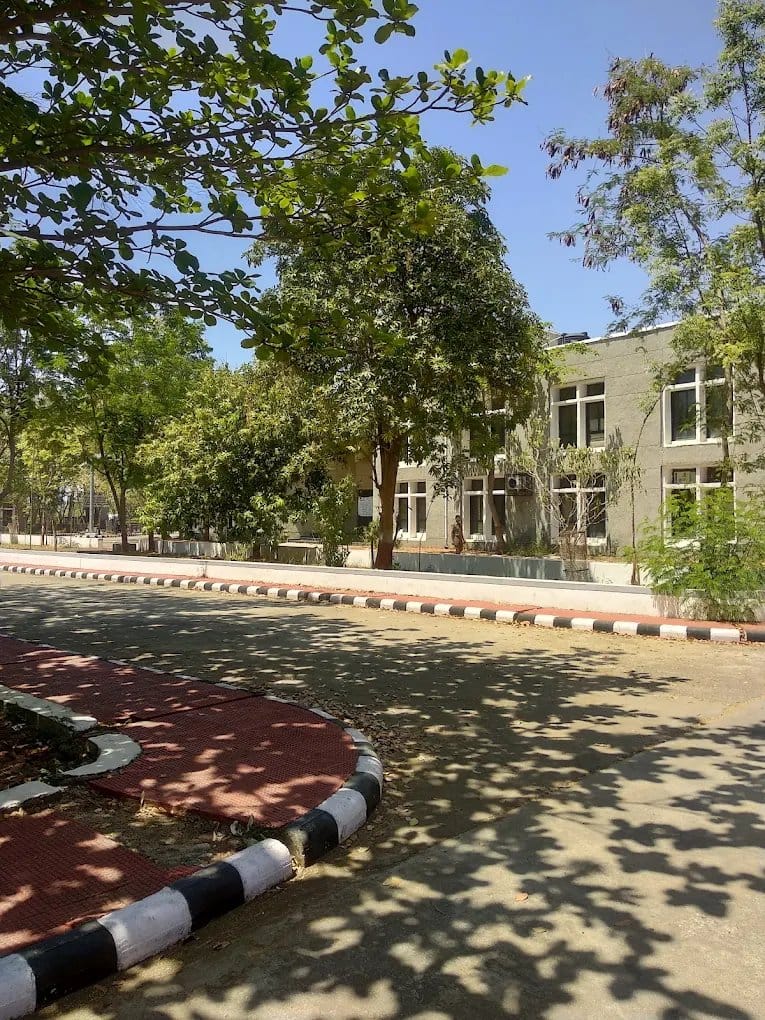 GMERS Medical College, Panchmahal, Godhra campus and facilities, Godhra