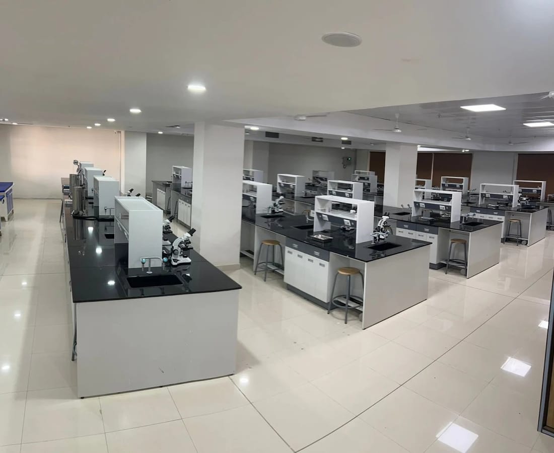 GMERS Medical College, Porbandar campus and facilities, Porbandar