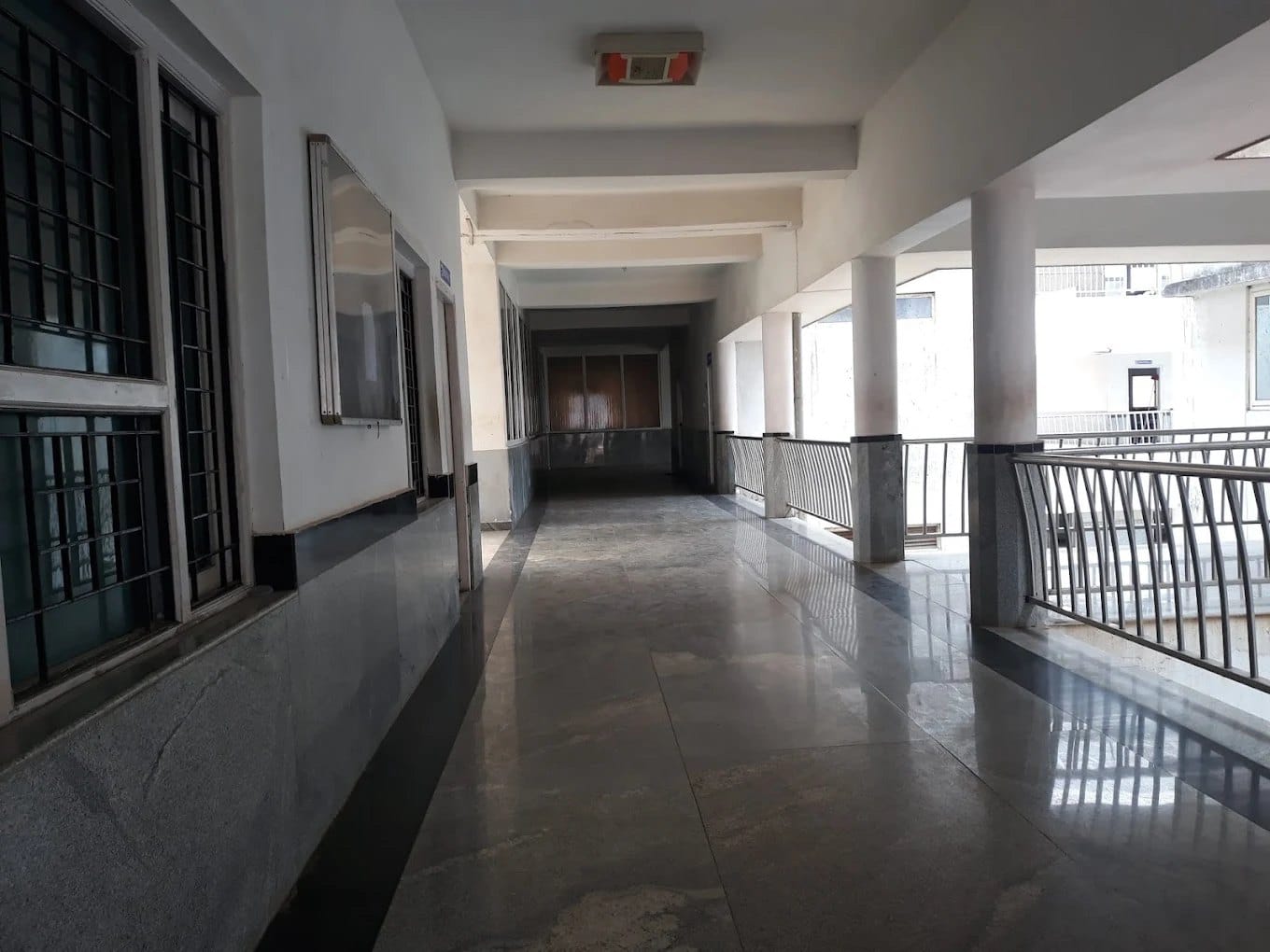 A corridor inside GSL Medical College, Rajahmundry