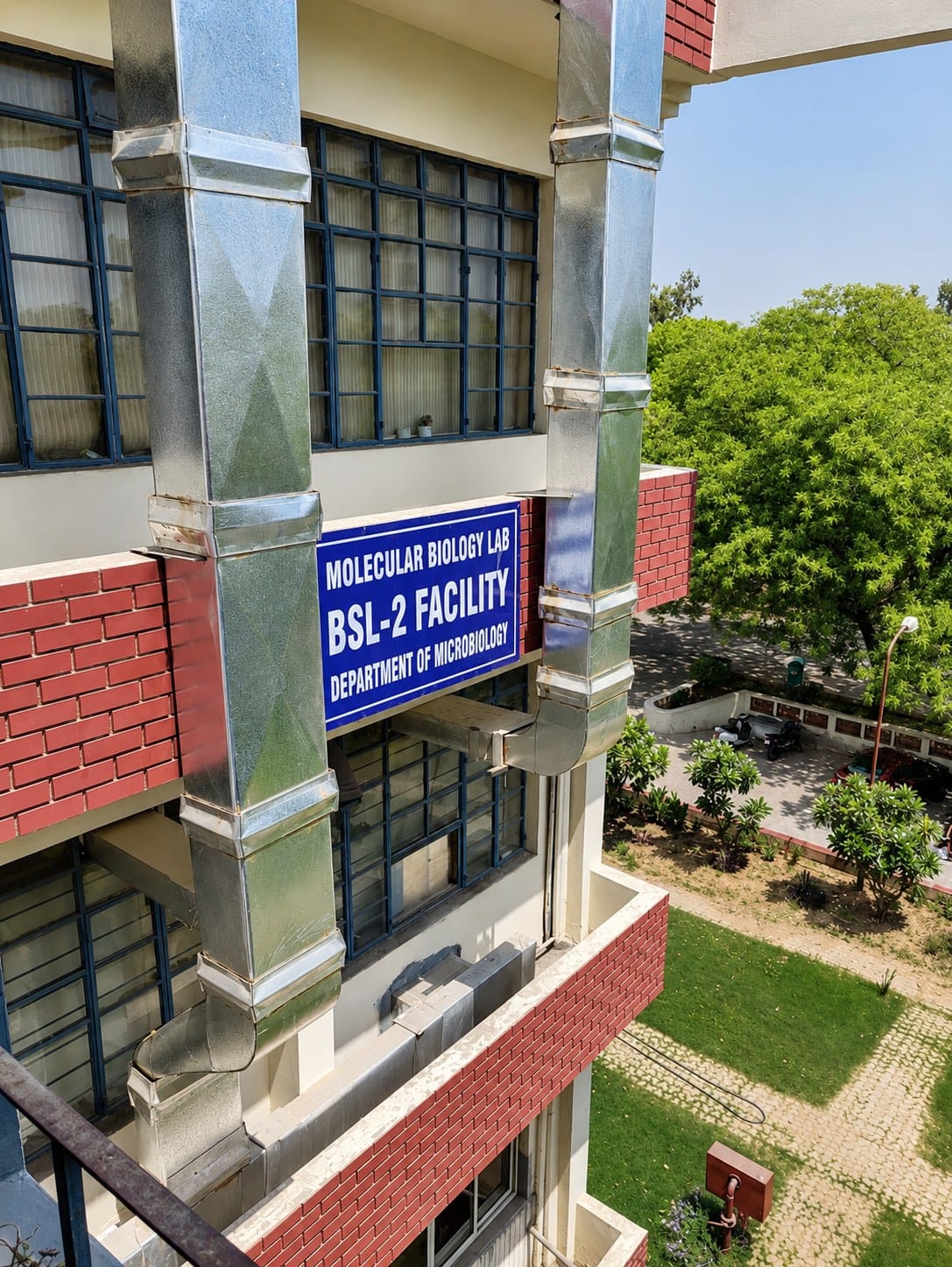 The BSL-2 Facility, Department of Microbiology at HIMSR, Delhi