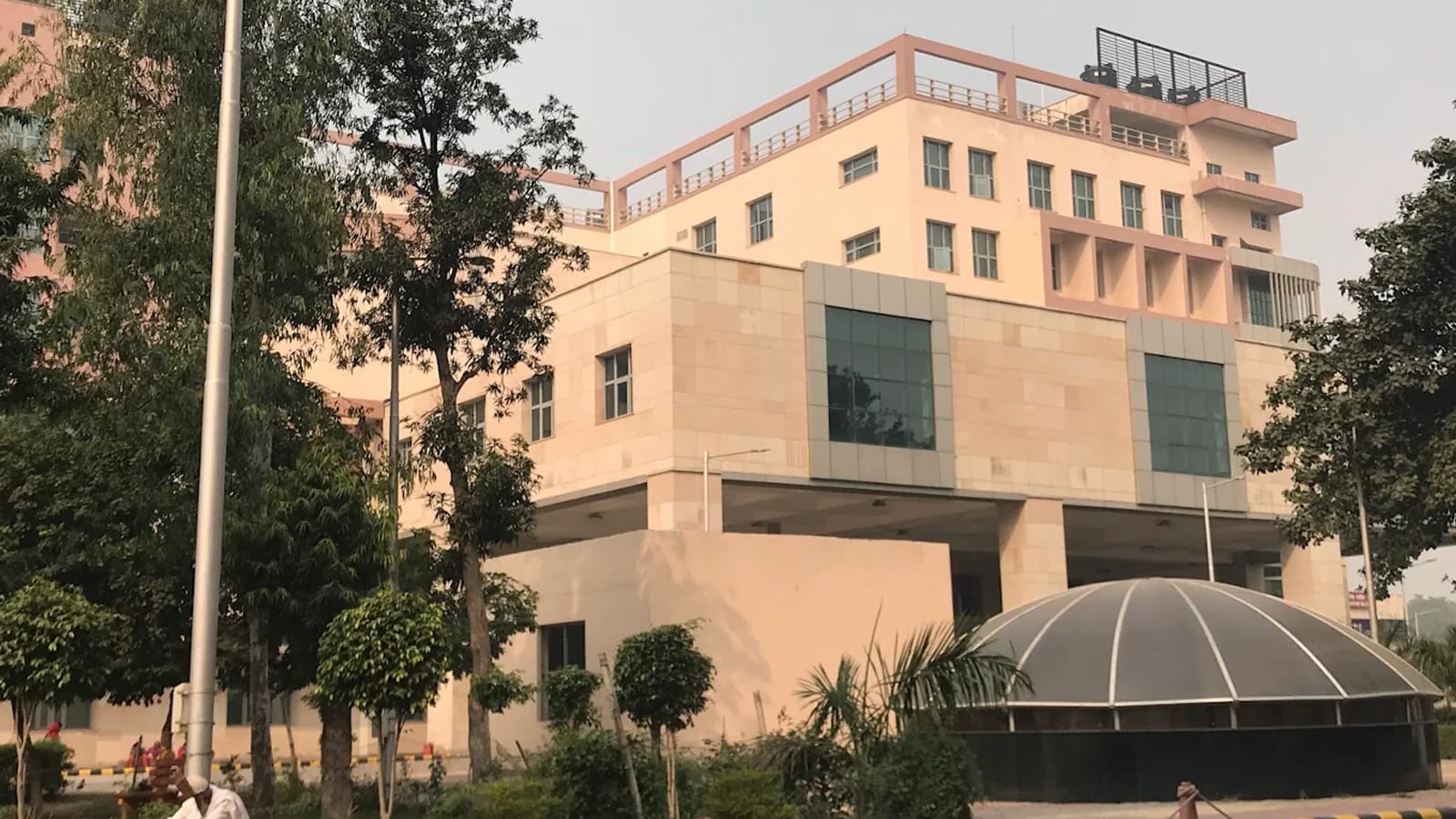 Kalpana Chawla Government Medical College, Karnal main campus and entrance, Karnal