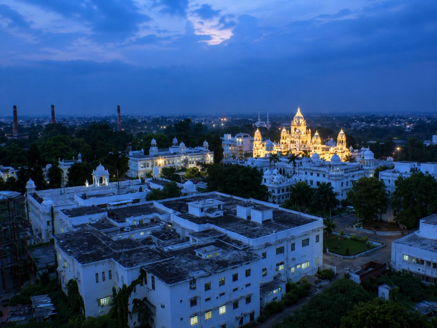 Aerial view of the King George's Medical University campus, Lucknow, at dusk