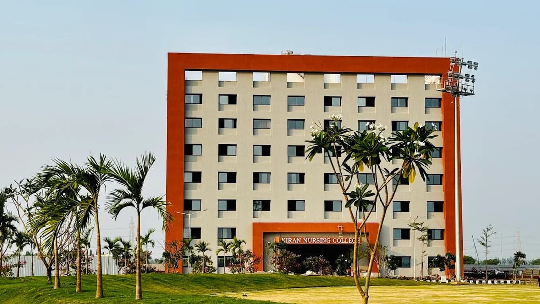 Kiran Medical College lecture and library facilities, Surat