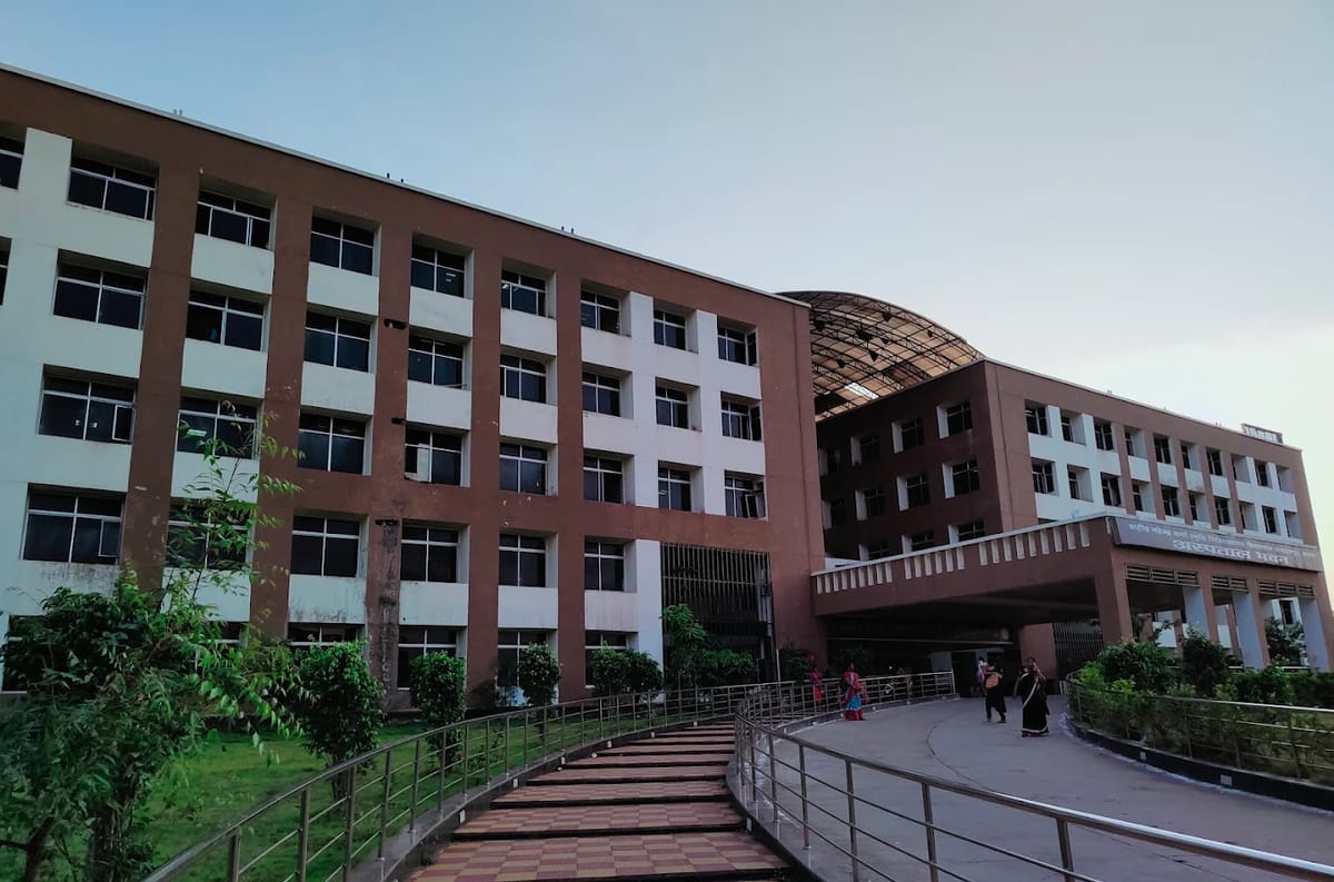 The Late Shri Baliram Kashyap Memorial Government Medical College campus, Jagdalpur