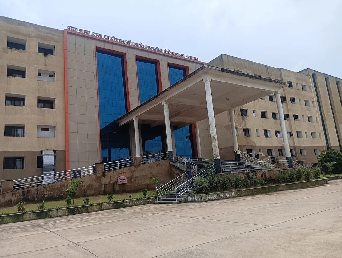 A Late Shri Lakhi Ram Agrawal Memorial Government Medical College academic block, Raigarh
