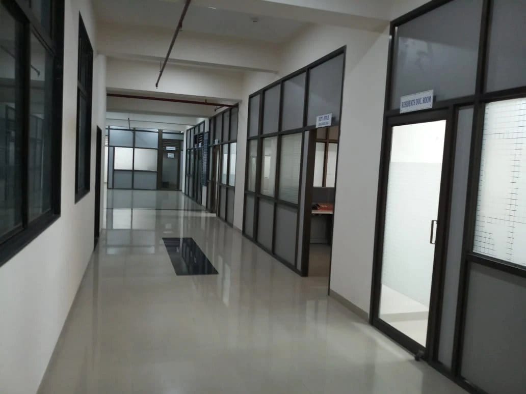 M. P. Shah Government Medical College campus and facilities, Jamnagar