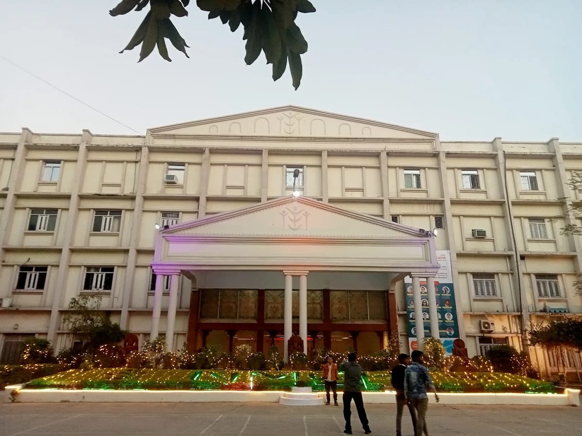 Narayan Medical College, Sasaram