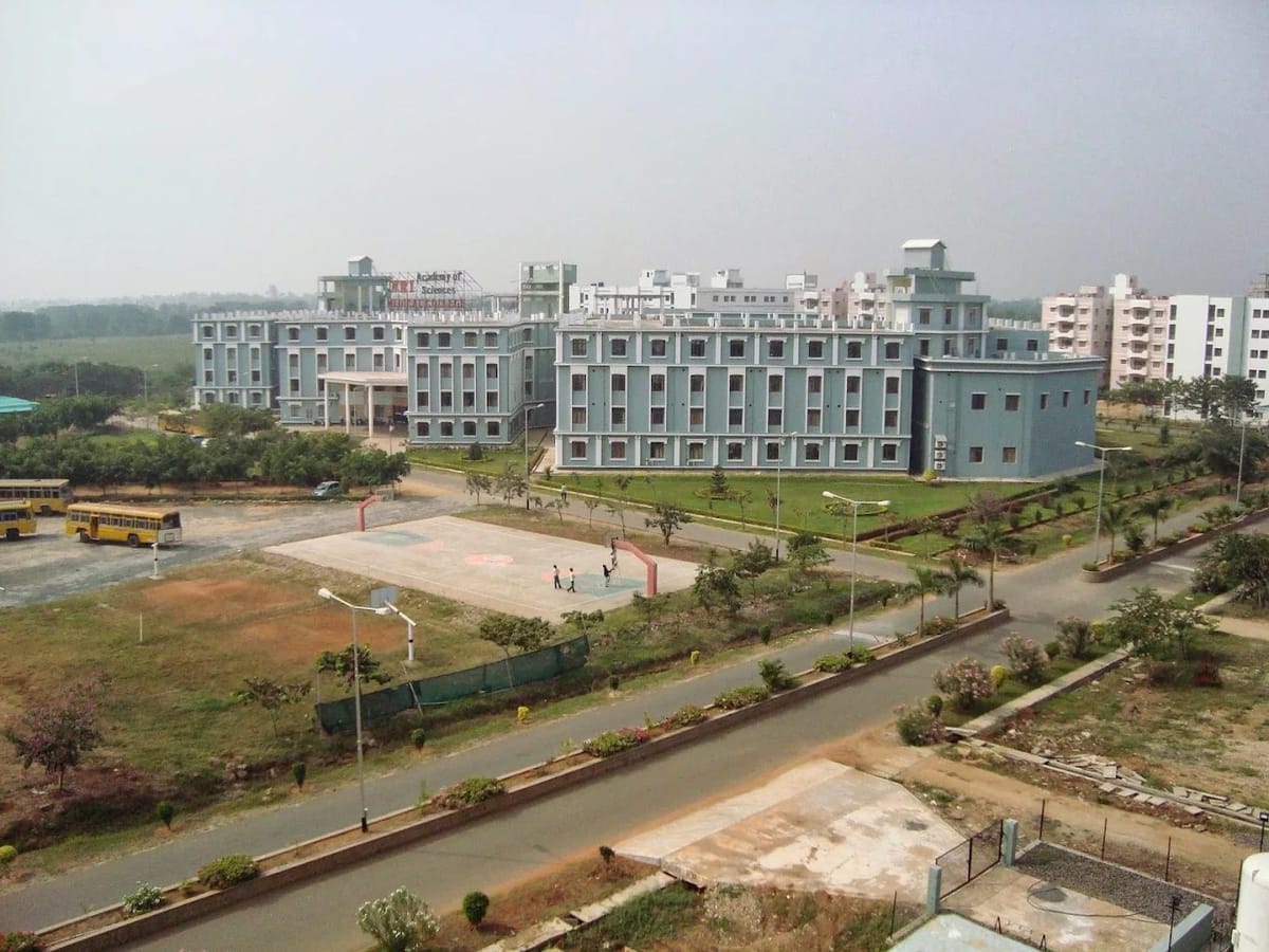 Aerial view of the NRI Medical College campus, Chinakakani, Guntur