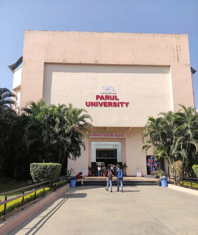 Parul Institute of Medical Sciences and Research campus and facilities, Vadodara