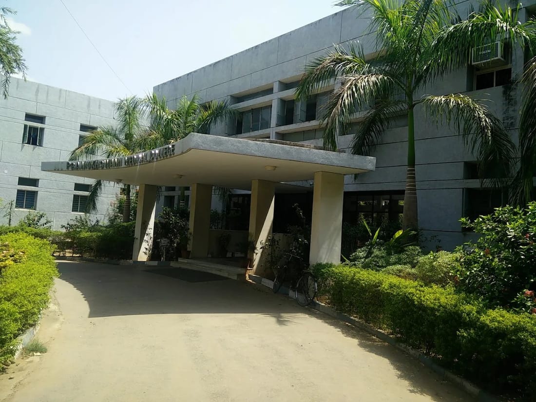 Pramukhswami Medical College campus and facilities, Karamsad