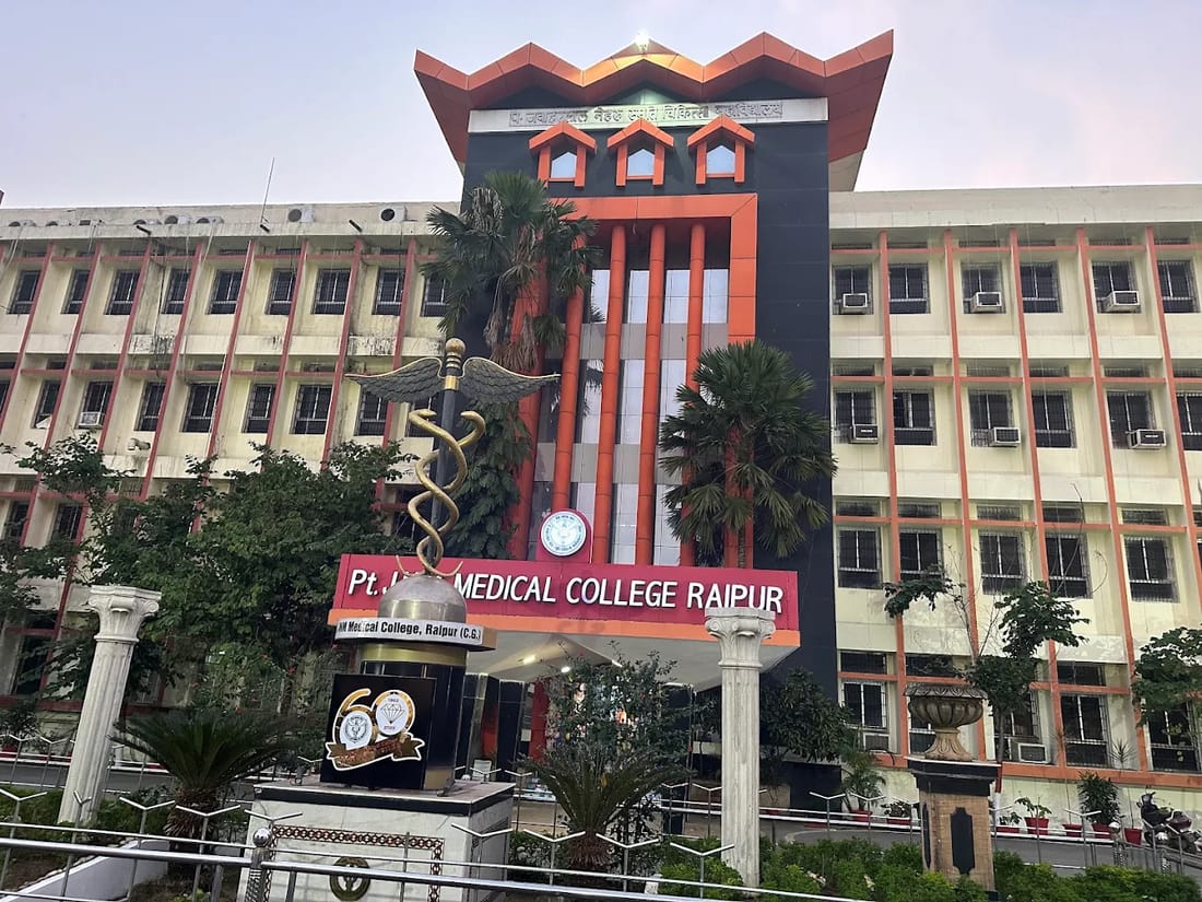 The Pt. JNM Medical College, Raipur campus