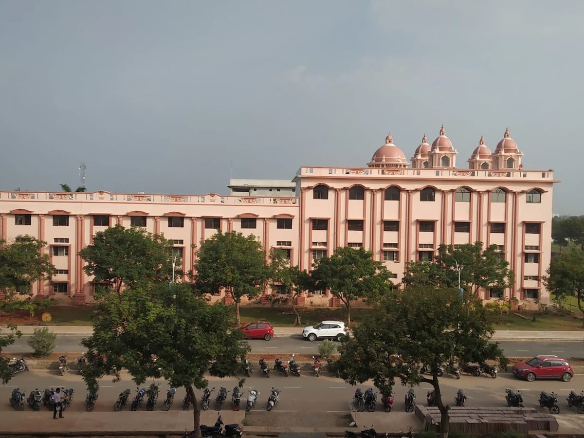 The Santhiram Medical College main building, Nandyal