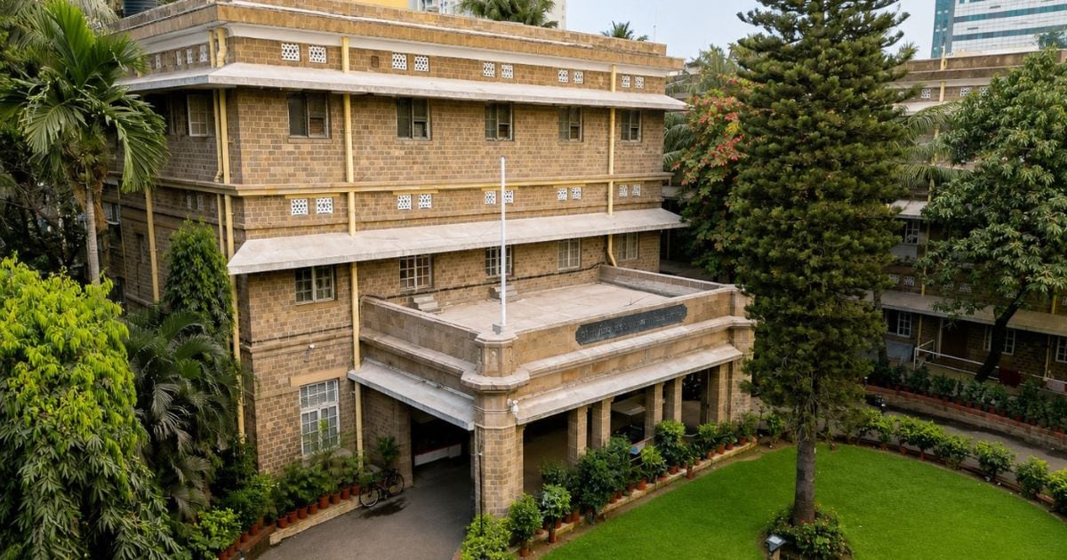 The Seth GS Medical College / KEM Hospital building, Mumbai