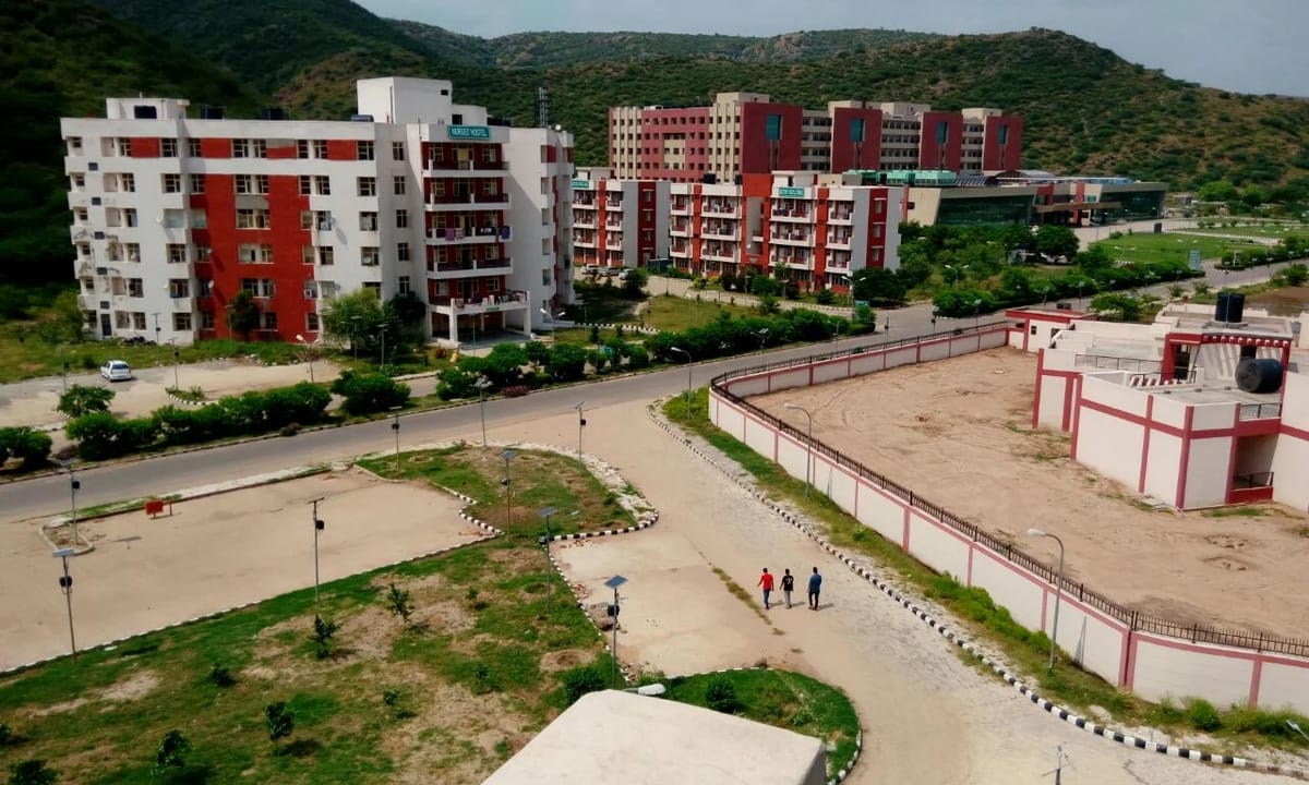 Shaheed Hasan Khan Mewati Government Medical College, Nalhar library and lecture halls, Nuh