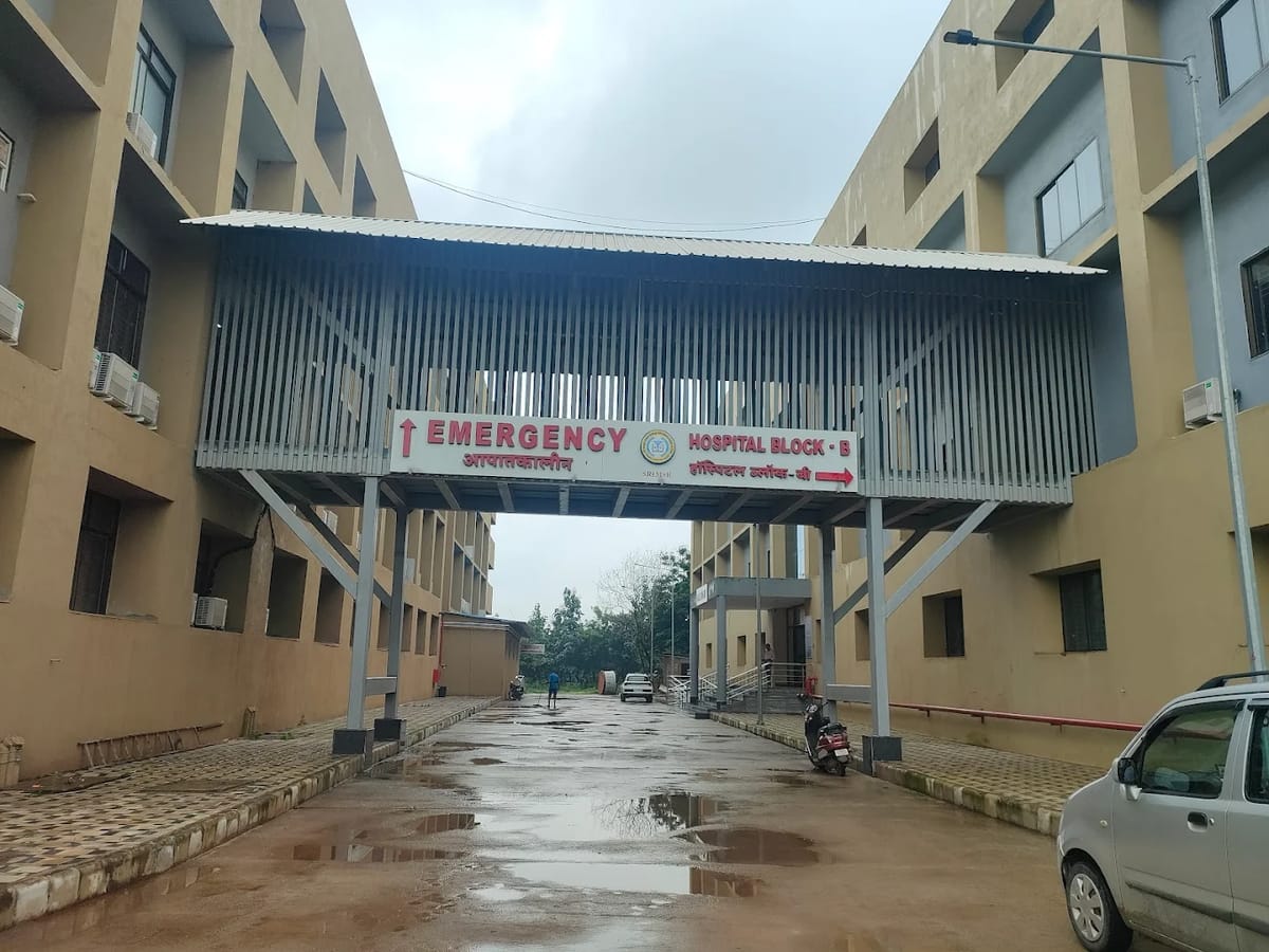 Emergency Block at Shri Rawatpura Sarkar Institute of Medical Sciences and Research, Nava Raipur (Atal Nagar)