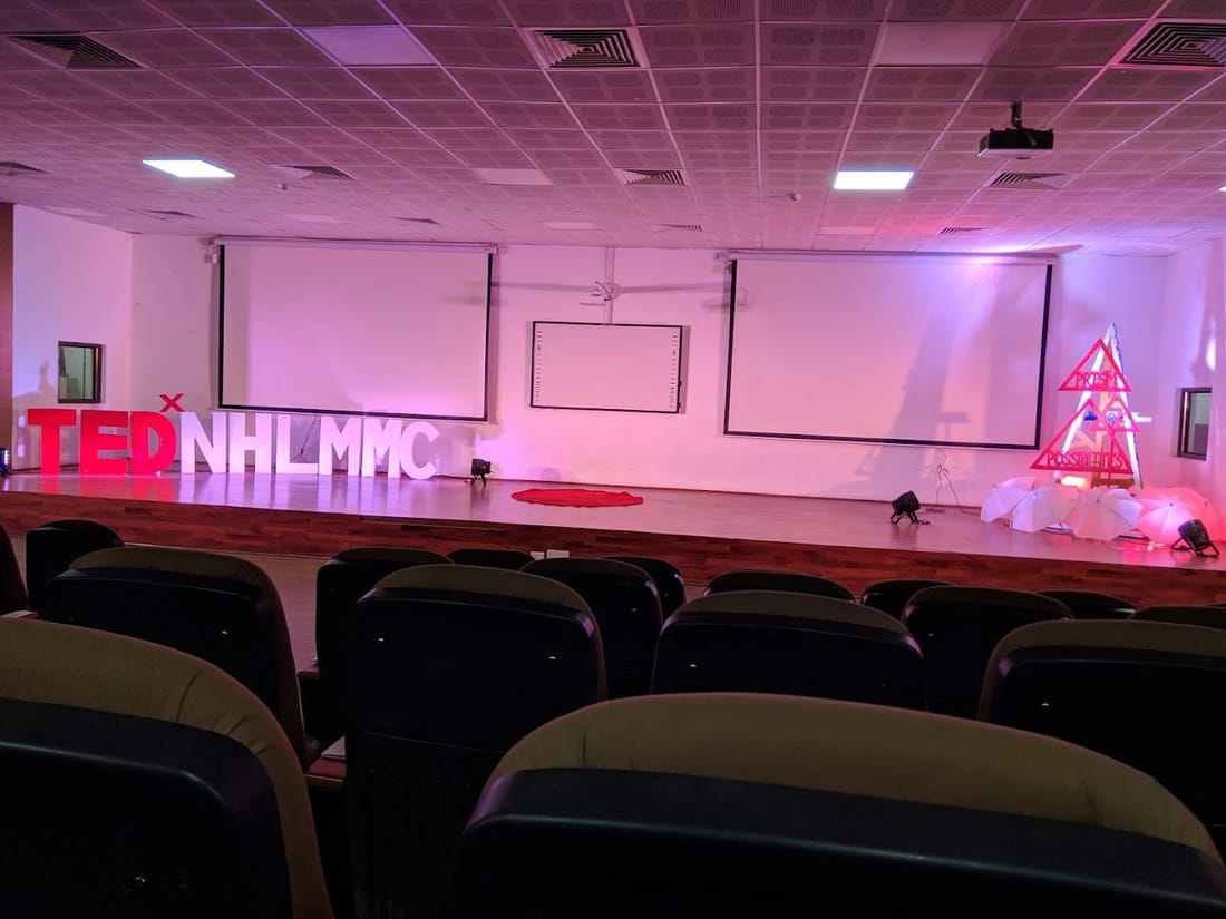 Smt. NHL Municipal Medical College heritage lecture hall, Ahmedabad
