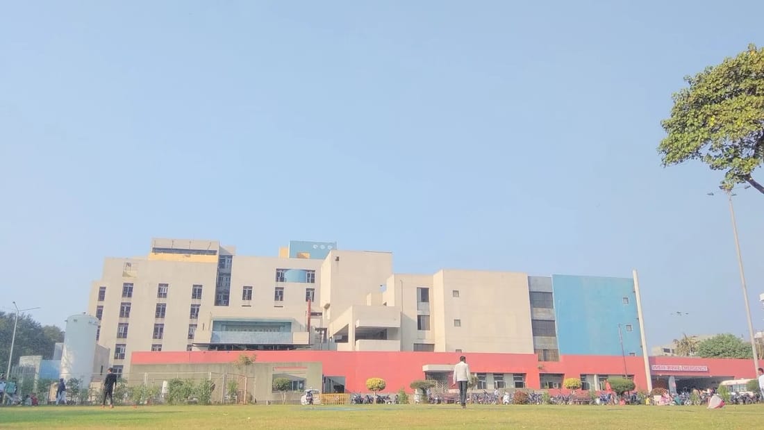 Surat Municipal Institute of Medical Education and Research campus and facilities, Surat