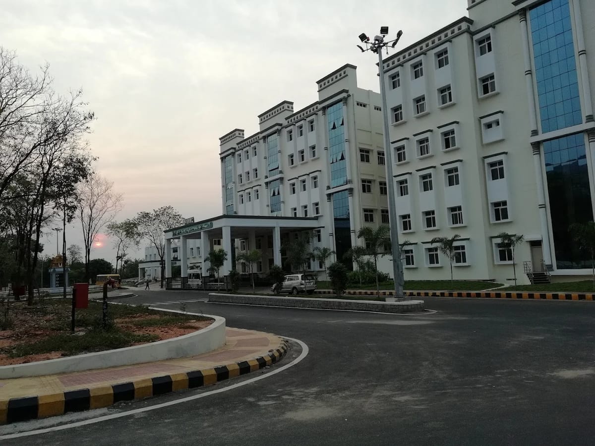 A Sri Padmavathi Medical College for Women academic block, Tirupati