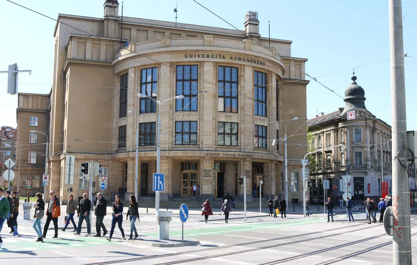 Das Hauptgebäude der Comenius Universität in Bratislava..