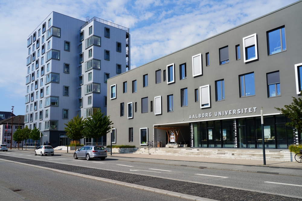 international-student-medical-school-mbbs-degree-program-european-union-capital-city