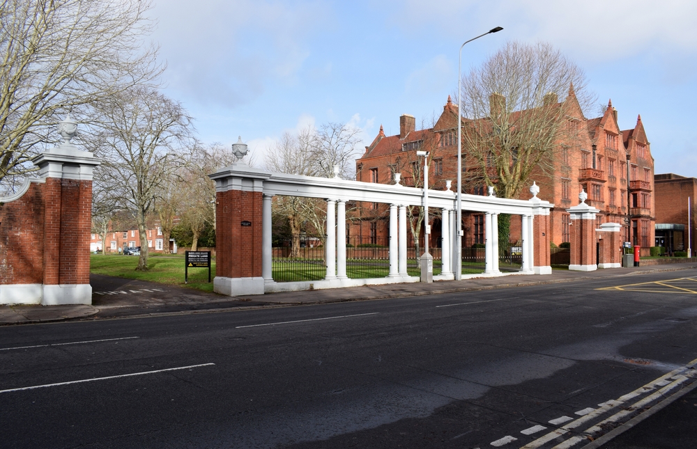 Cardiff University, MBBS doctor, medical science, foreign medical graduate examination