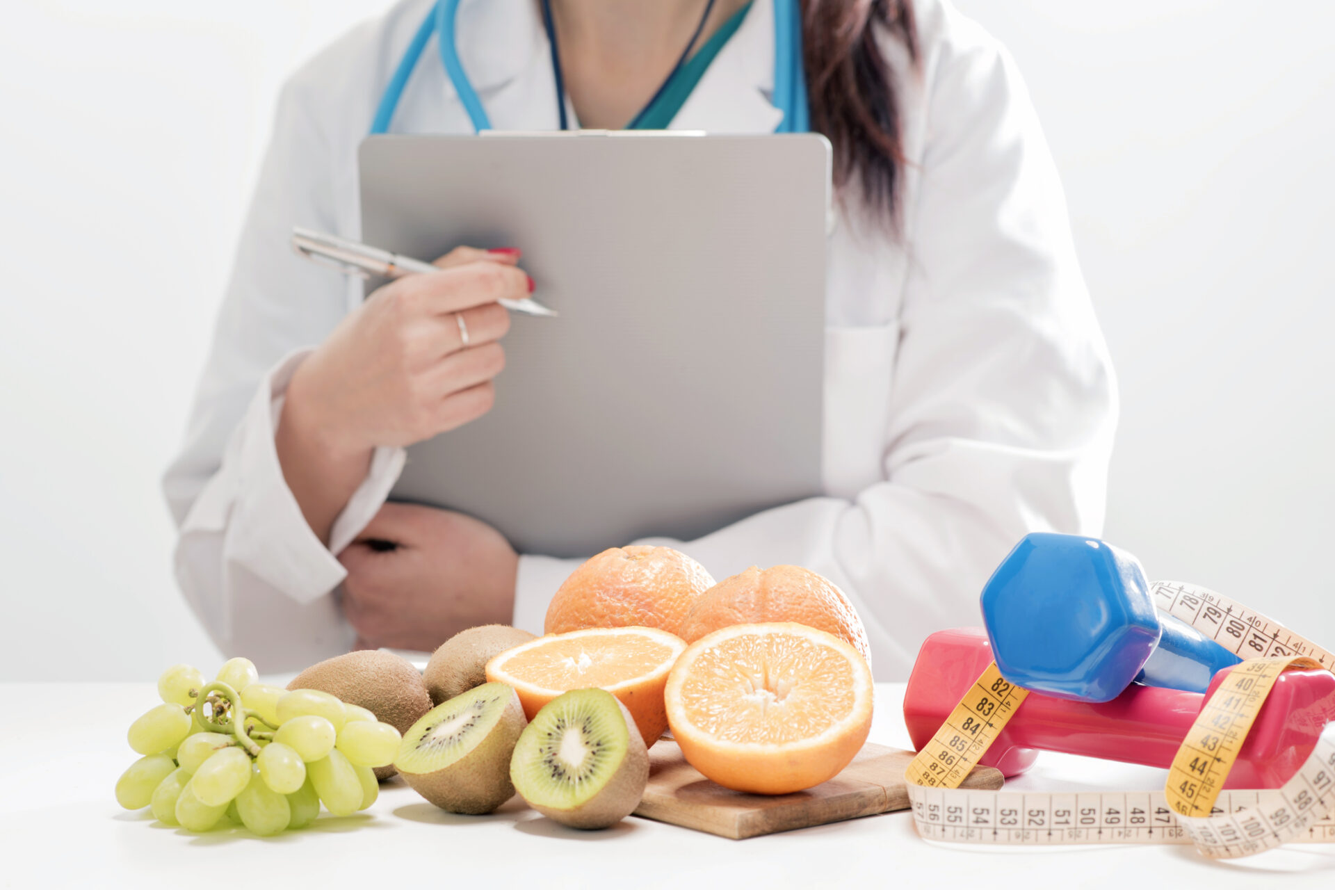 how to become a nutritionist doctor